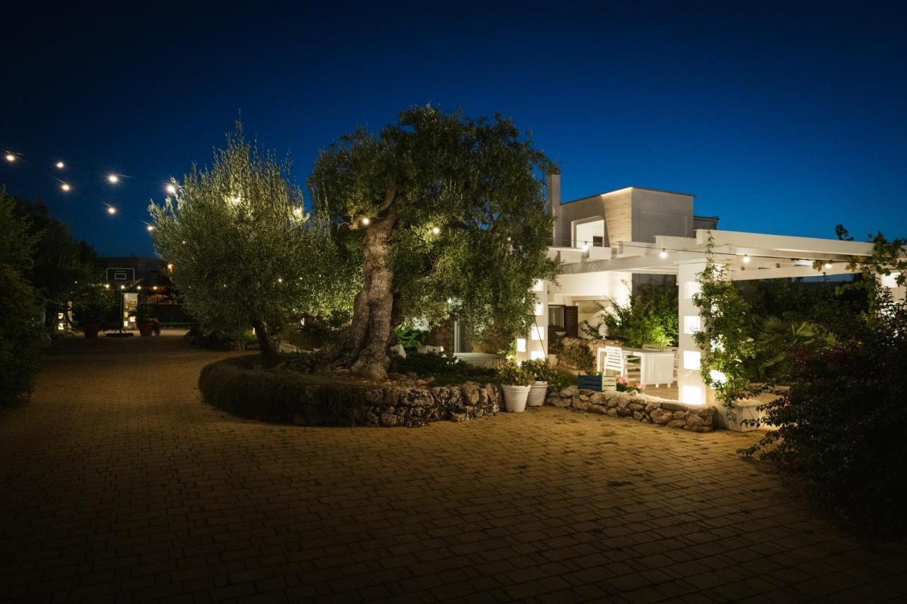 Prestigiosa Villa Con Piscina Condominiale Monopoli Exteriér fotografie